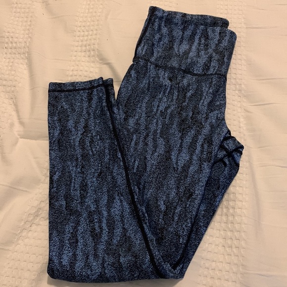 Kirkland brand leggings - Picture 3 of 3